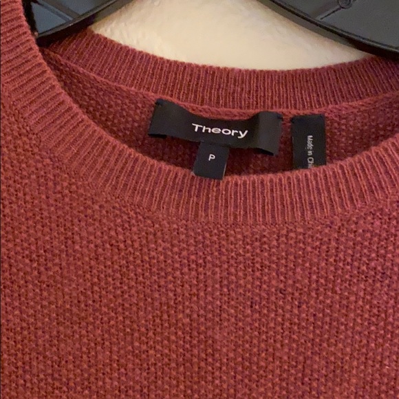 Theory  100% Cashmere Top - Picture 2 of 3